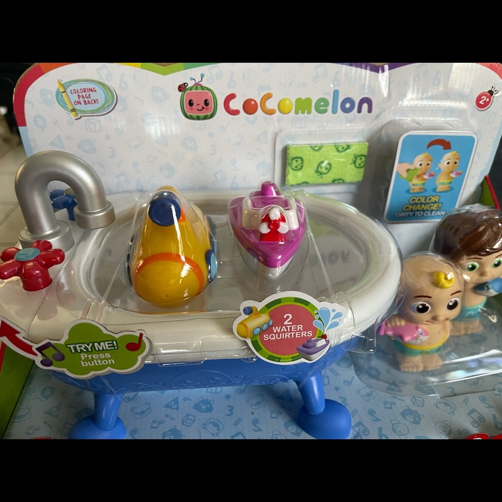 Cocomelon bath time play set